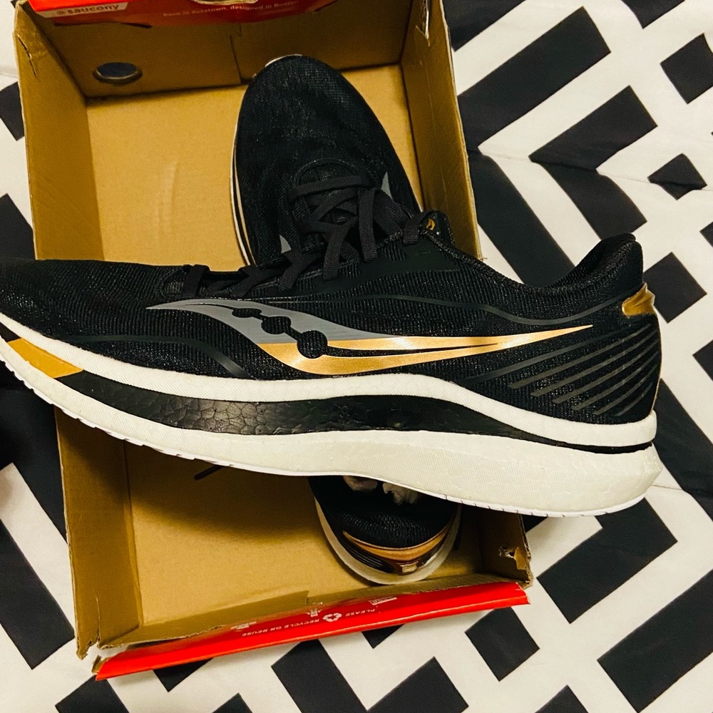 NEW-Saucony Men's Endorphin Speed Running Shoes